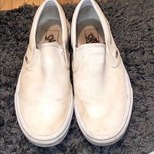 (free w $30+ purchase) White Vans